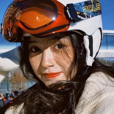 5个吓鬼的少年